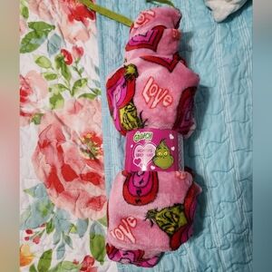 NWT Grinch XL sleep Pants